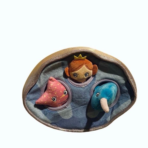 Joyhound Burrow Shell Hide N Peak Classroom Dog Toy 14" Plush Squeaker Ocean - Picture 2 of 5